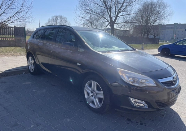 Opel Astra cena 18900 przebieg: 168000, rok produkcji 2012 z Białystok małe 56